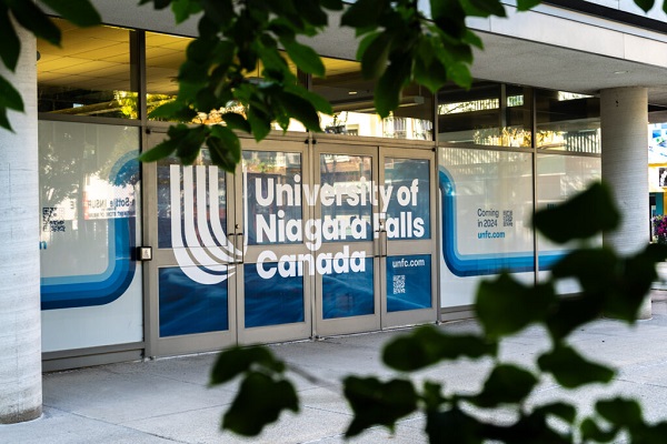 University of Niagara Falls Canada,Custodianship and Homestay in