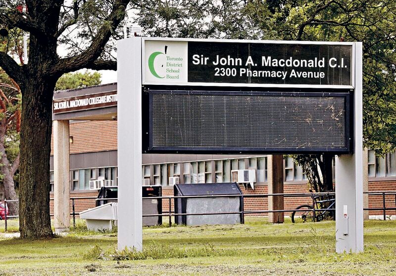 Sir John A. Macdonald Collegiate Institute,Homestay and Custodian